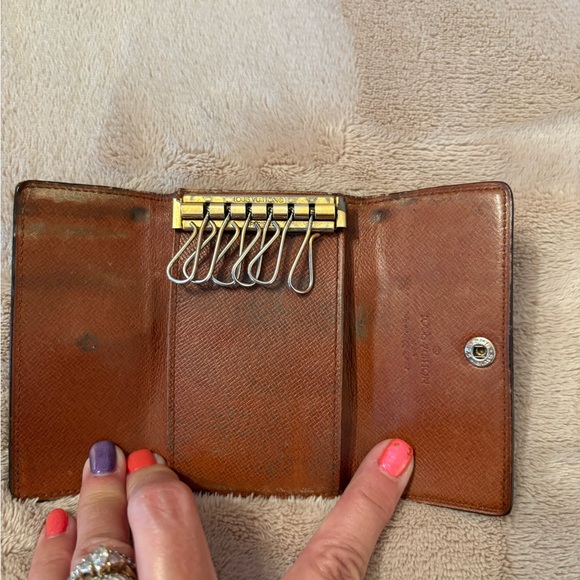 Louis Vuitton Monogram key holder - Picture 5 of 8